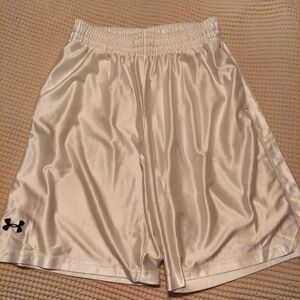 *RARE* White Under Armour Dazzle Shorts